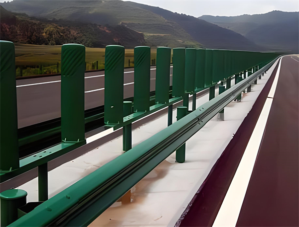 安康三波护栏板在高速公路的应用